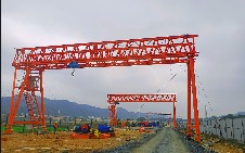 門(mén)式起重機(jī)